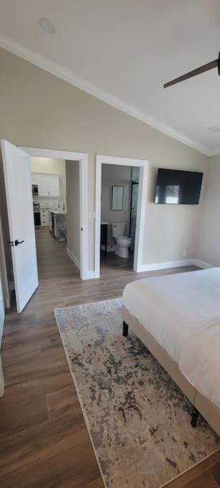 Villa Alluring Luxury Oasis, Modern Comfort & Relaxation
