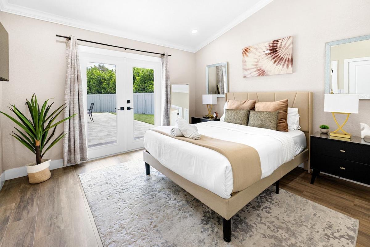 Alluring Luxury Oasis, Modern Comfort & Relaxation *