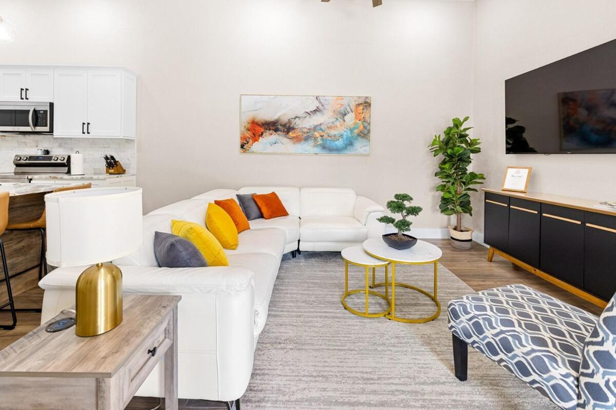 Alluring Luxury Oasis, Modern Comfort & Relaxation * Wellington